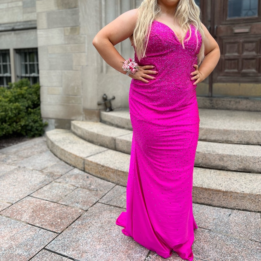 hot pink faviana dress